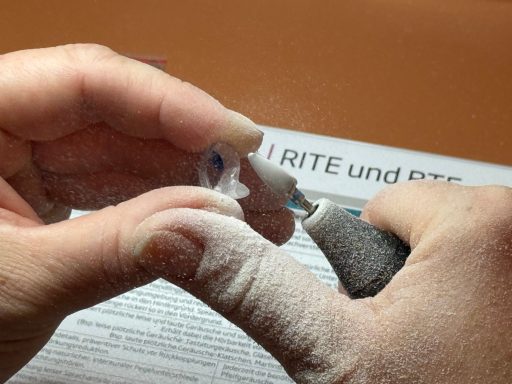Ohrstückbearbeitung